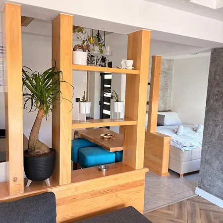 Luna Apartment *